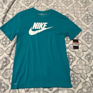 NWT, Size Large, Turquoise Mens Nike Tshirt